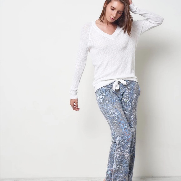 NWT Stone Flowers LONG SLEEVE RELAXED FIT V-NECK KNIT TOP Sz S - Picture 9 of 9